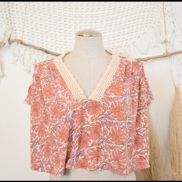 Free People Crochet Leilani Print V-Neck Crop Top - Picture 8 of 14